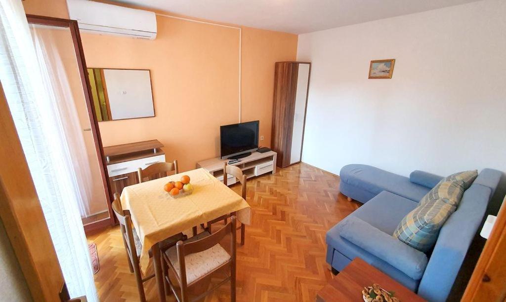 Mirjana F Apartaments Башка Экстерьер фото