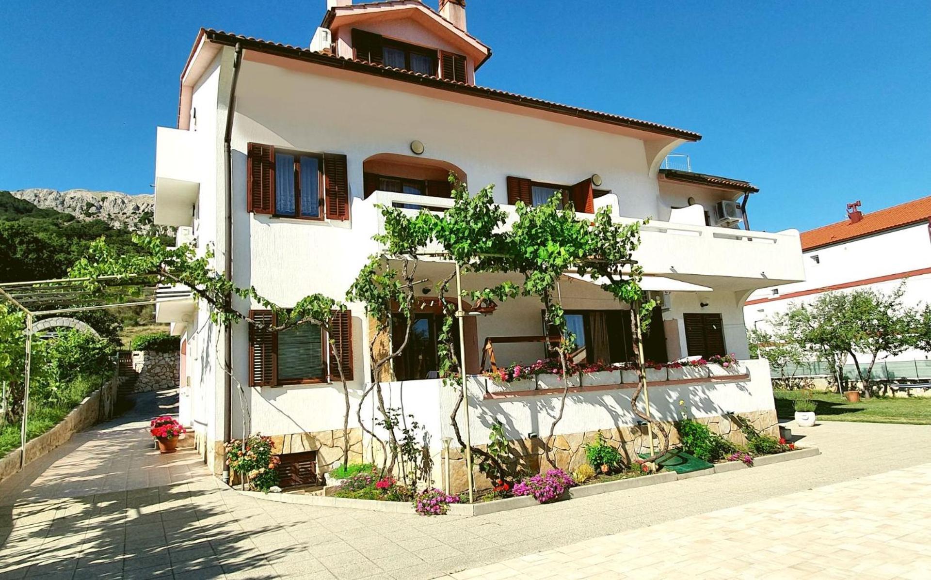 Mirjana F Apartaments Башка Экстерьер фото