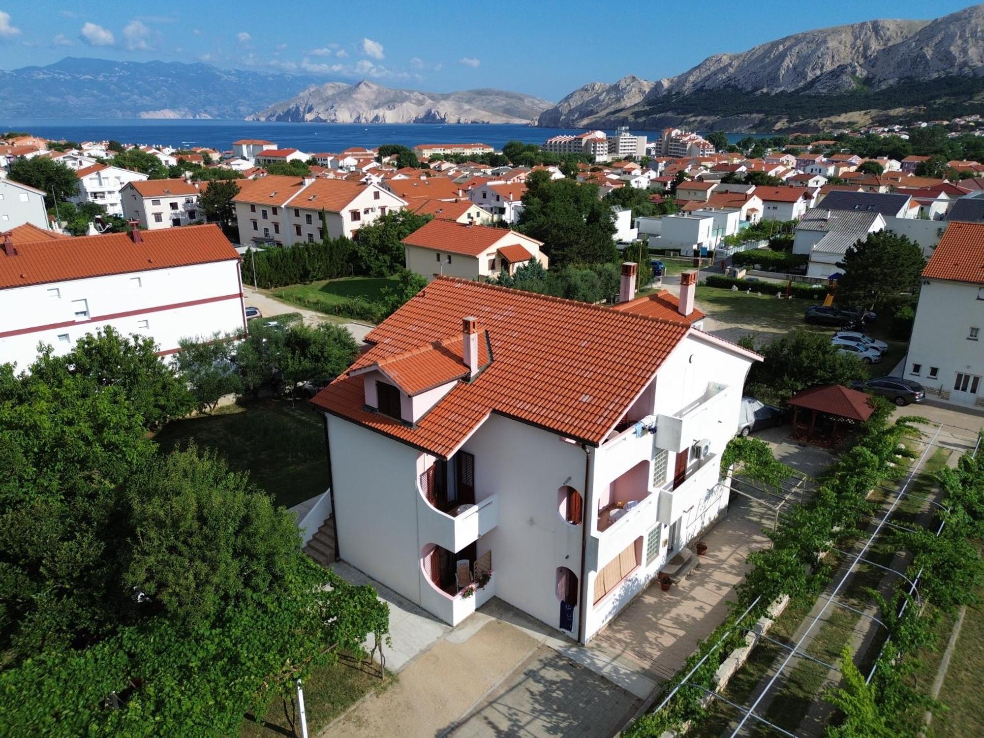 Mirjana F Apartaments Башка Экстерьер фото